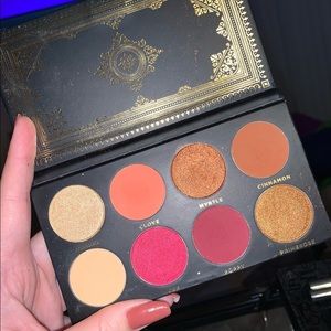 Eyeshadow pallet